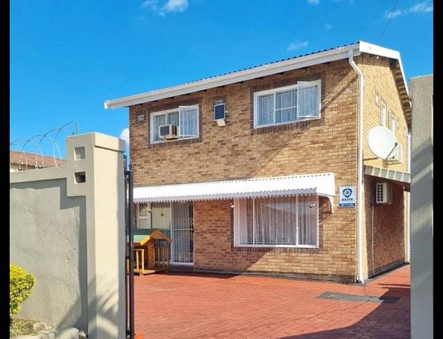 6 BEDROOM HOUSE FOR SALE IN SHALLCROSS